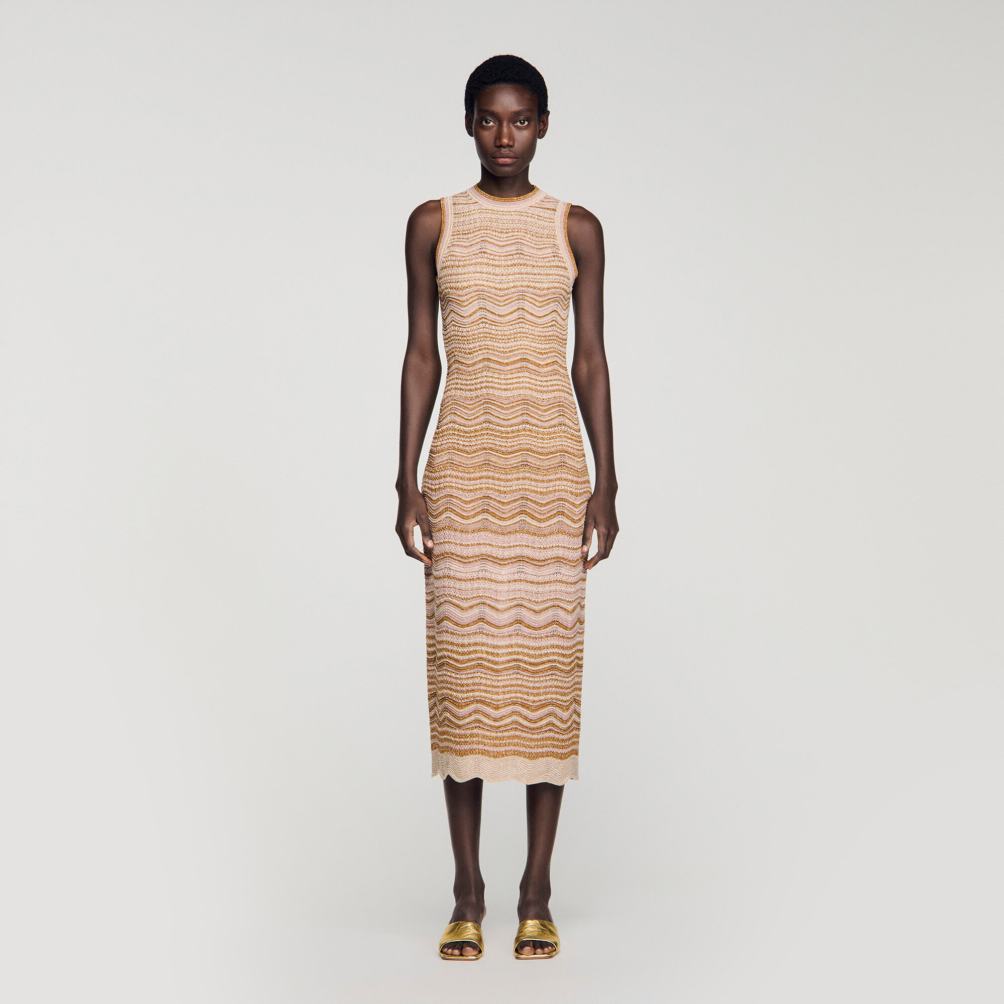 Vestido midi de punto elegante