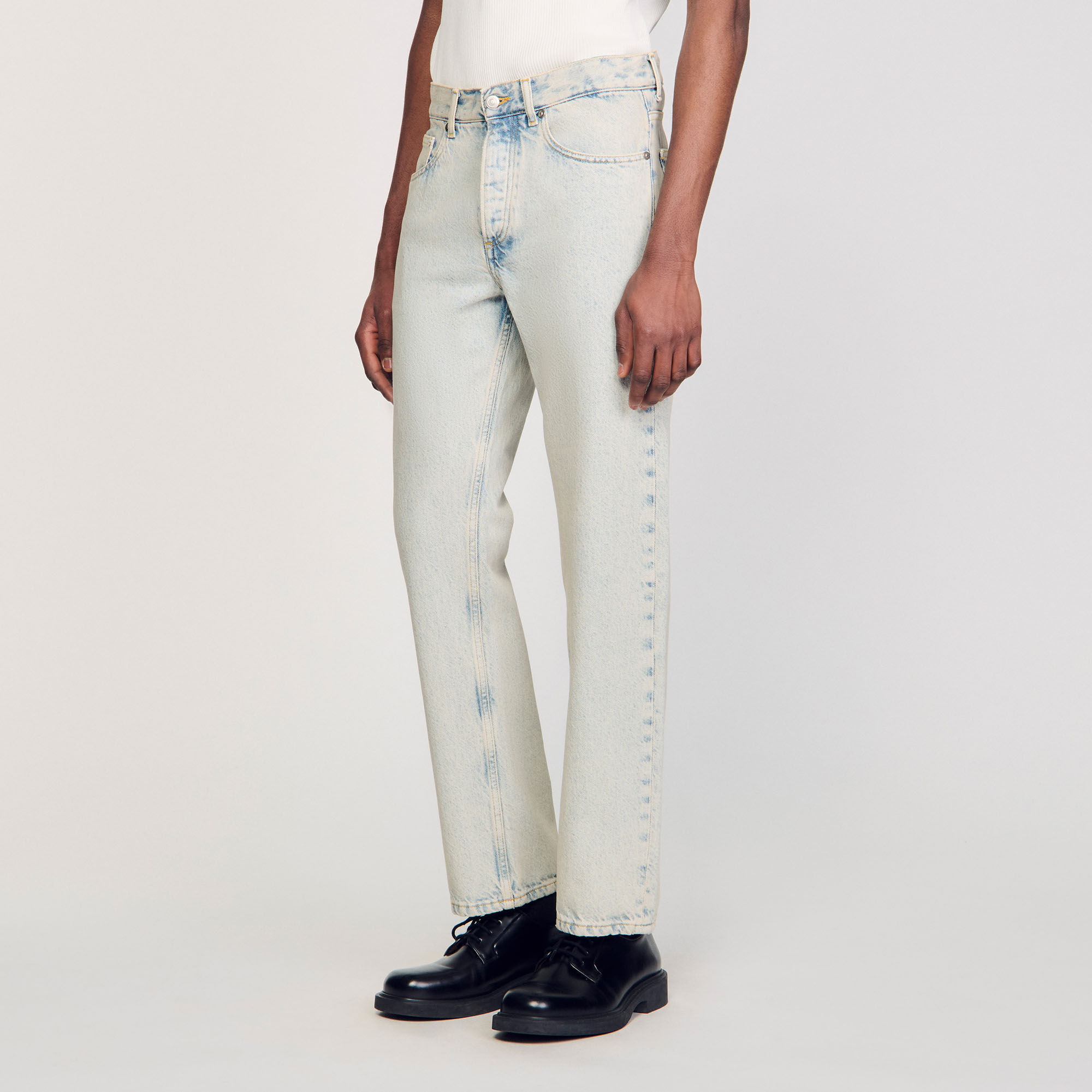 Pantalones vaqueros regulares desgastados