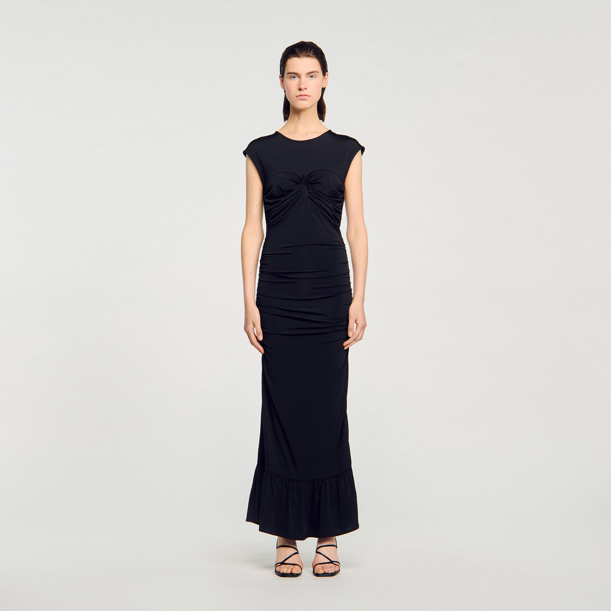 Vestido largo con volantes