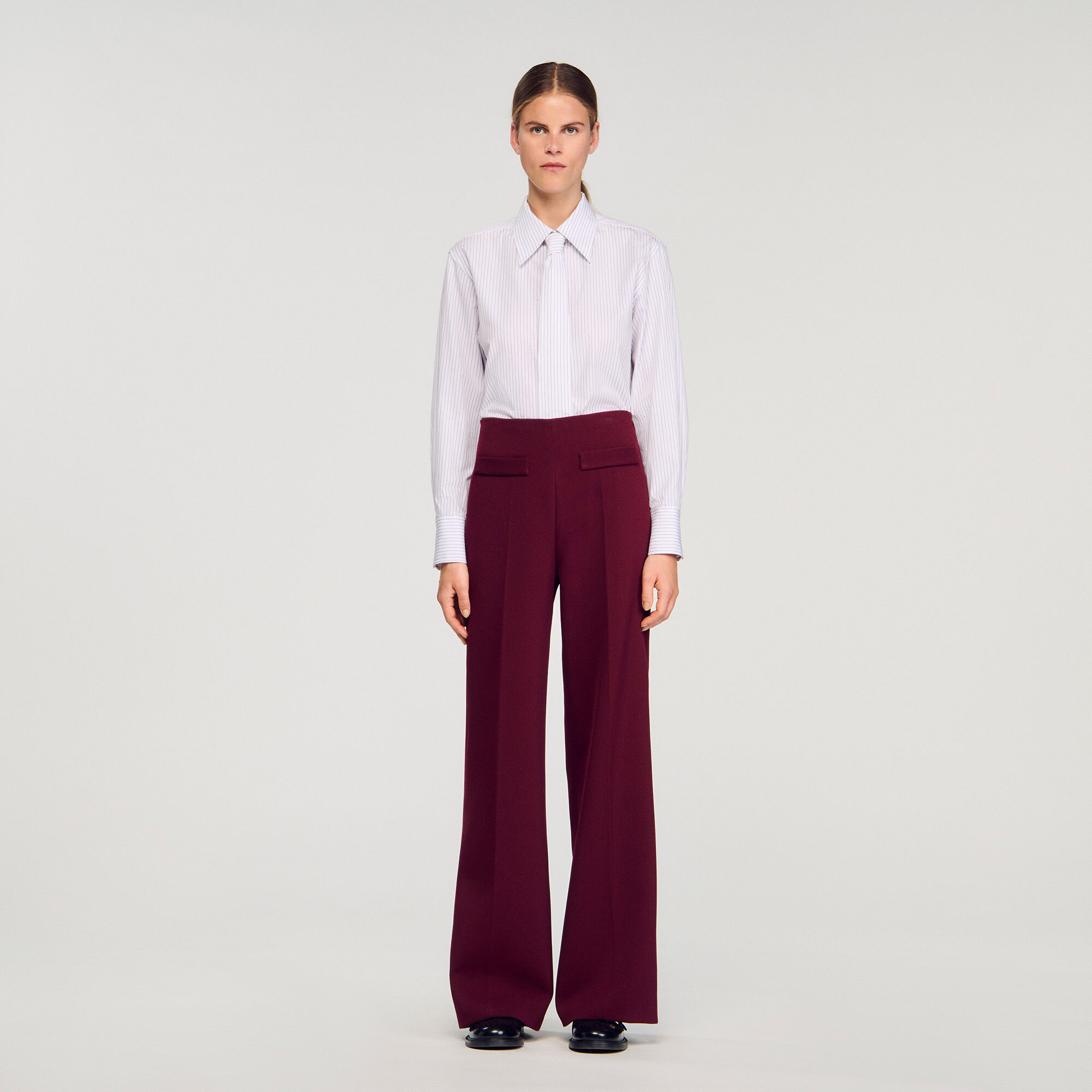 Pantalones de corte ancho